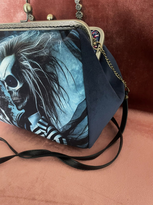 Sac Bijou "L'Étrange Muse" | Velours Bleu & Esthétique Gothique – Le Comptoir de Suzanne