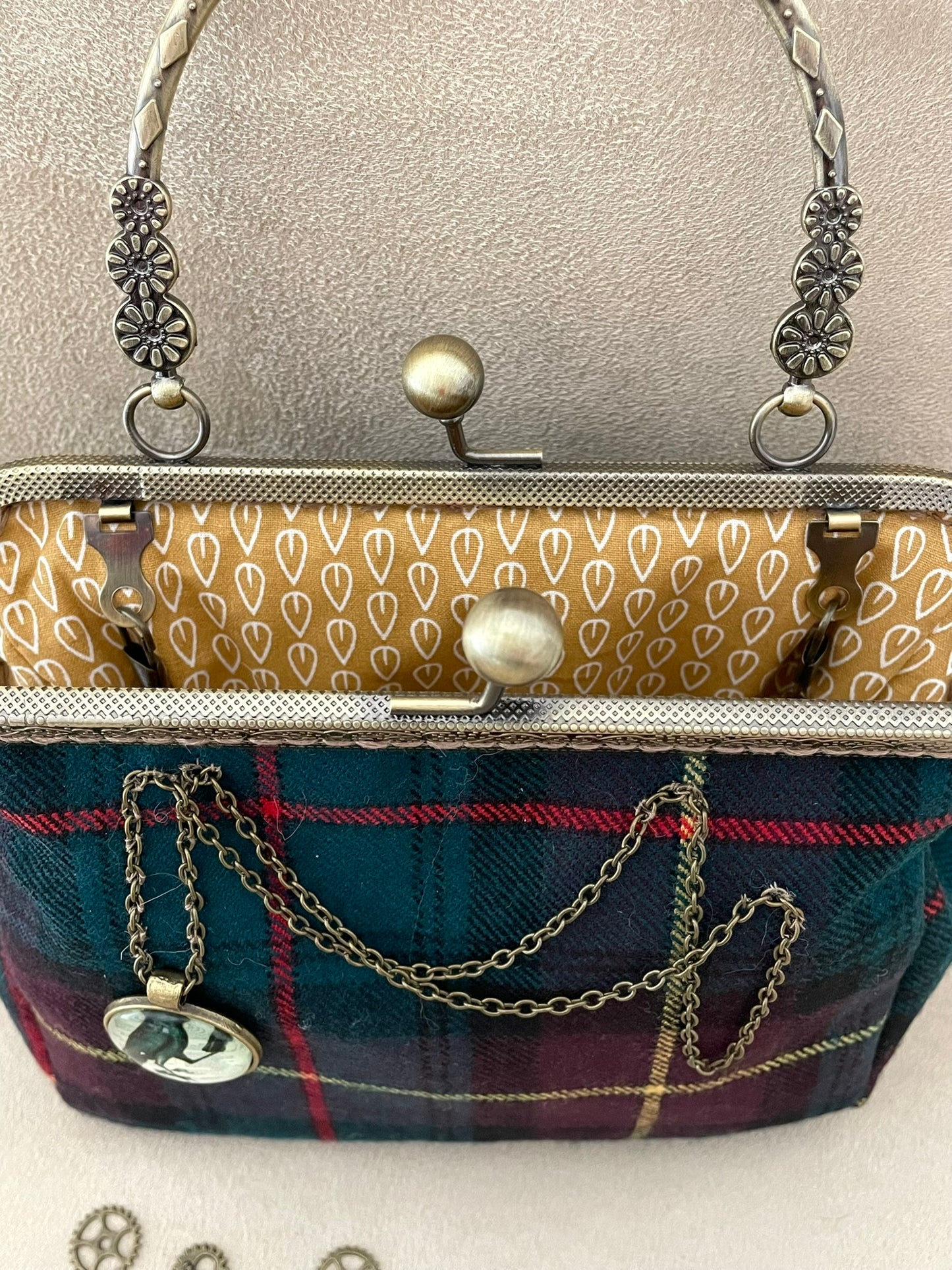 Clutch/Pochette écossais, tartan avec corbeau