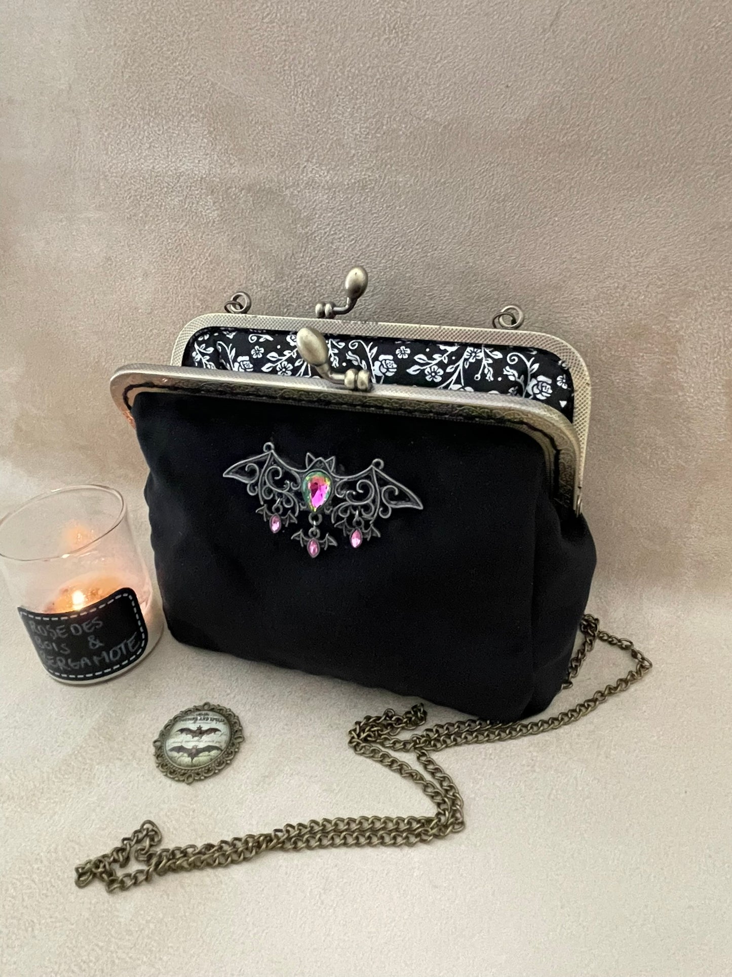 Clutch/pochette chauve souris en velours noir