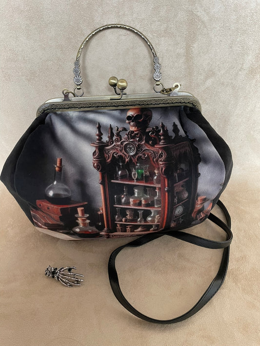 sac cabinet de curiosités