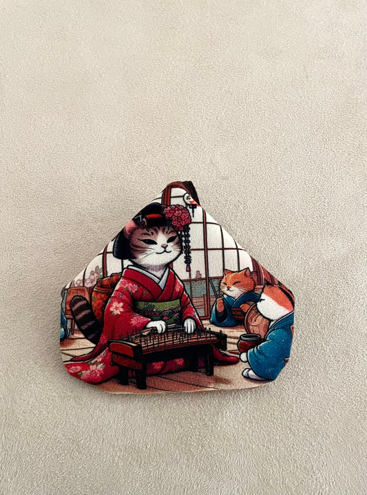 Porte monnaie aimanté en velours – Chats en kimono et ambiance japonaise