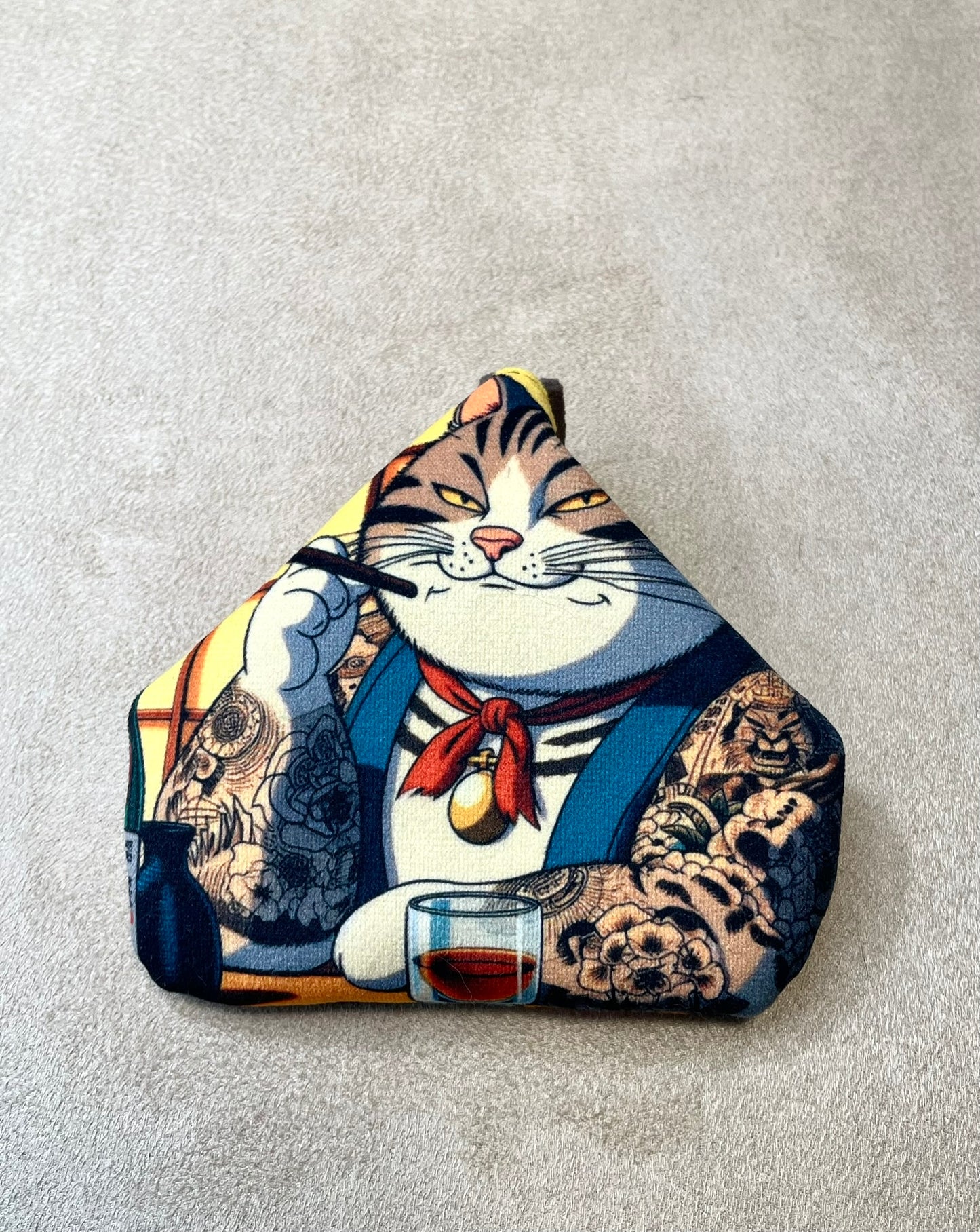 porte monnaie aimanté chat tatoué