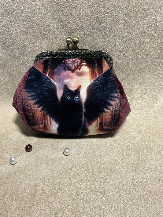Porte-monnaie “Chat Ailé Nocturne” – Accessoire vintage fait main - Univers mystique & gothique