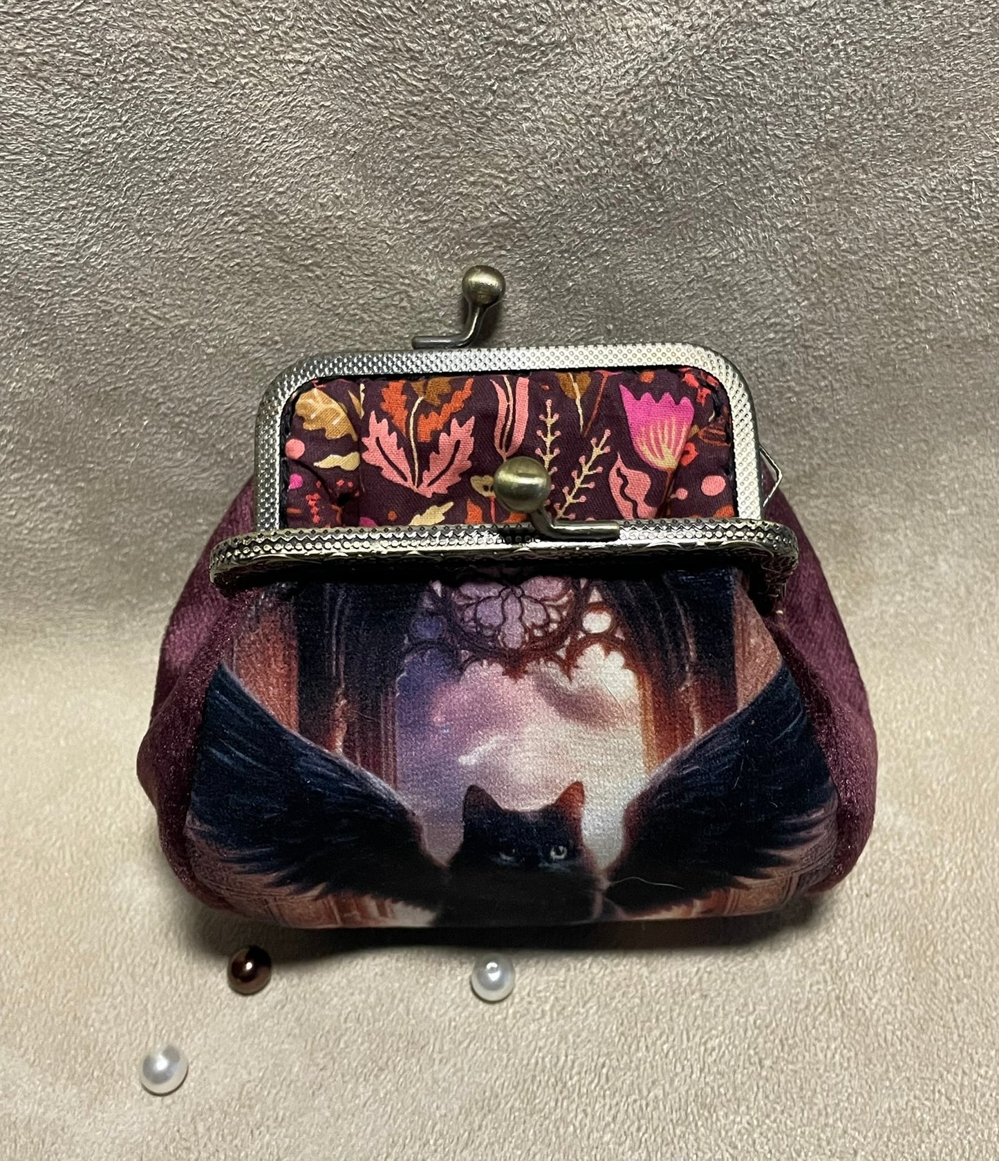 Porte-monnaie “Chat Ailé Nocturne” – Accessoire vintage fait main - Univers mystique & gothique