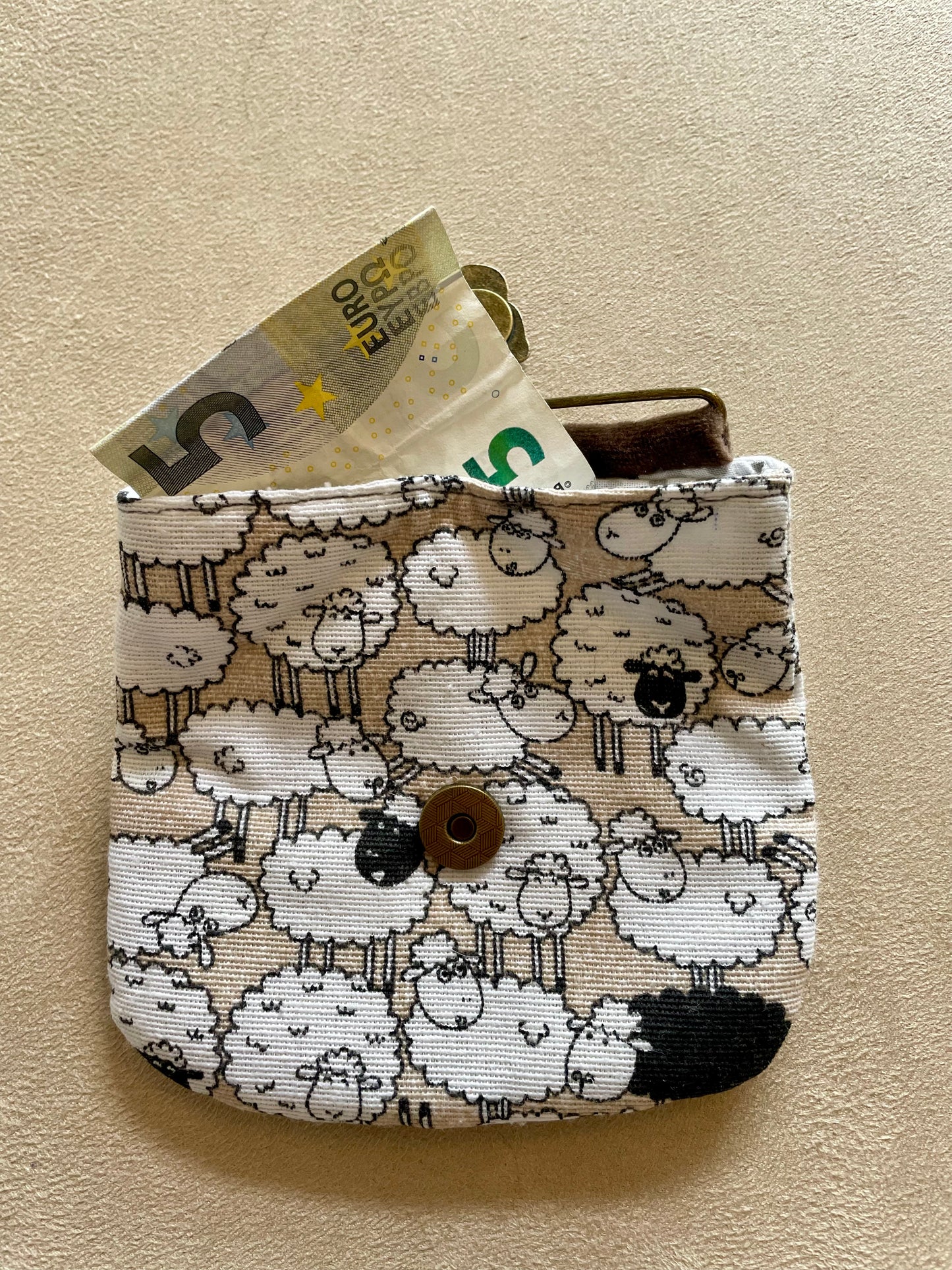 porte monnaie aimanté mouton noir