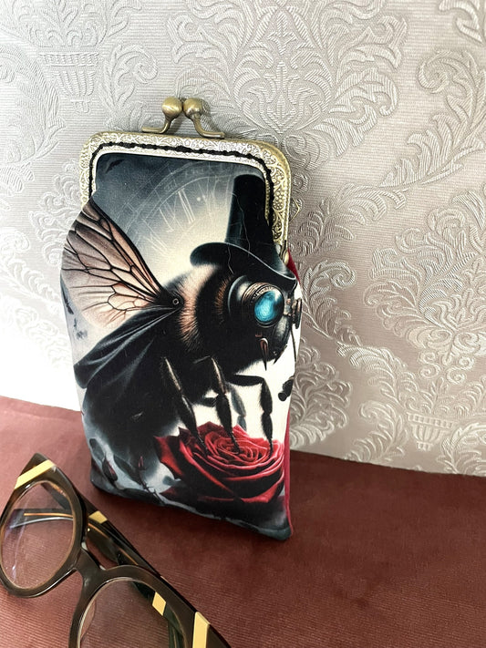 Pochette lunettes motif bourdon steampunk et rose rouge Le Comptoir de Suzanne