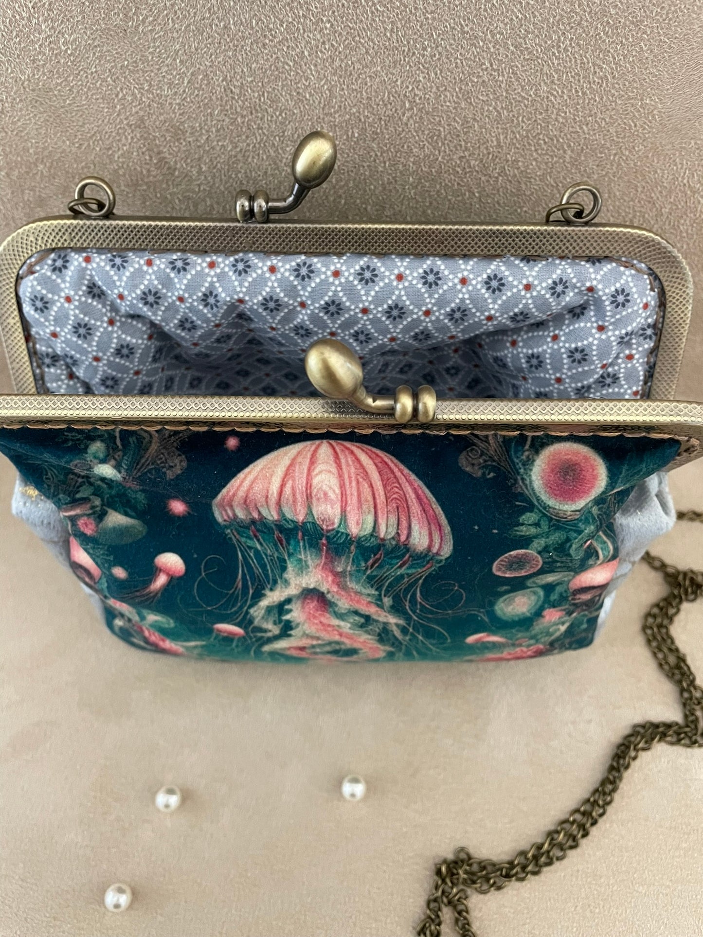 Clutch/Pochette méduse à filament