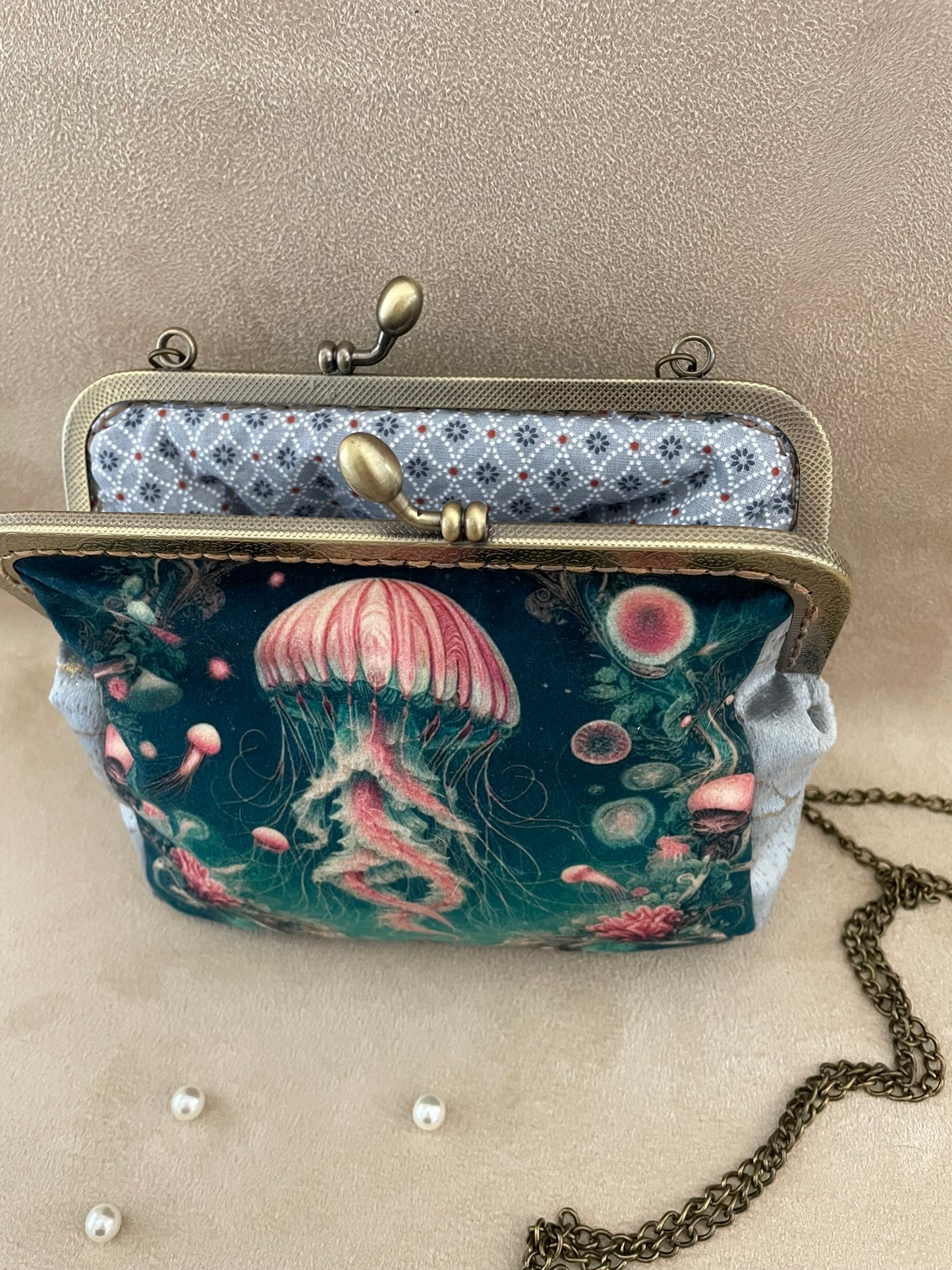 Clutch/Pochette méduse à filament