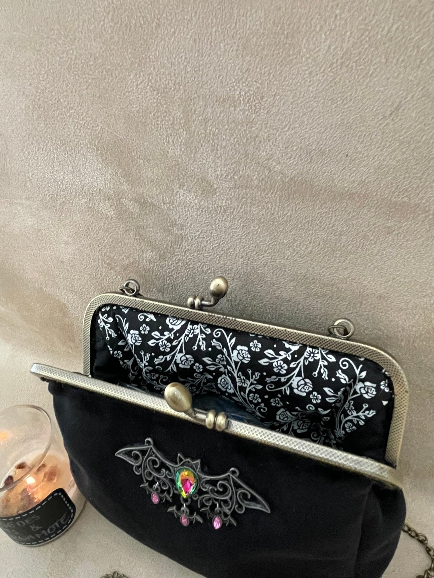 Clutch/pochette chauve souris en velours noir