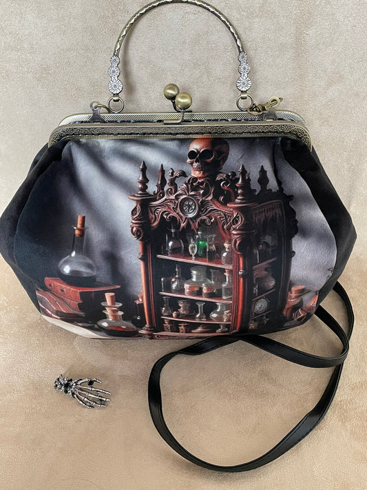 sac cabinet de curiosités
