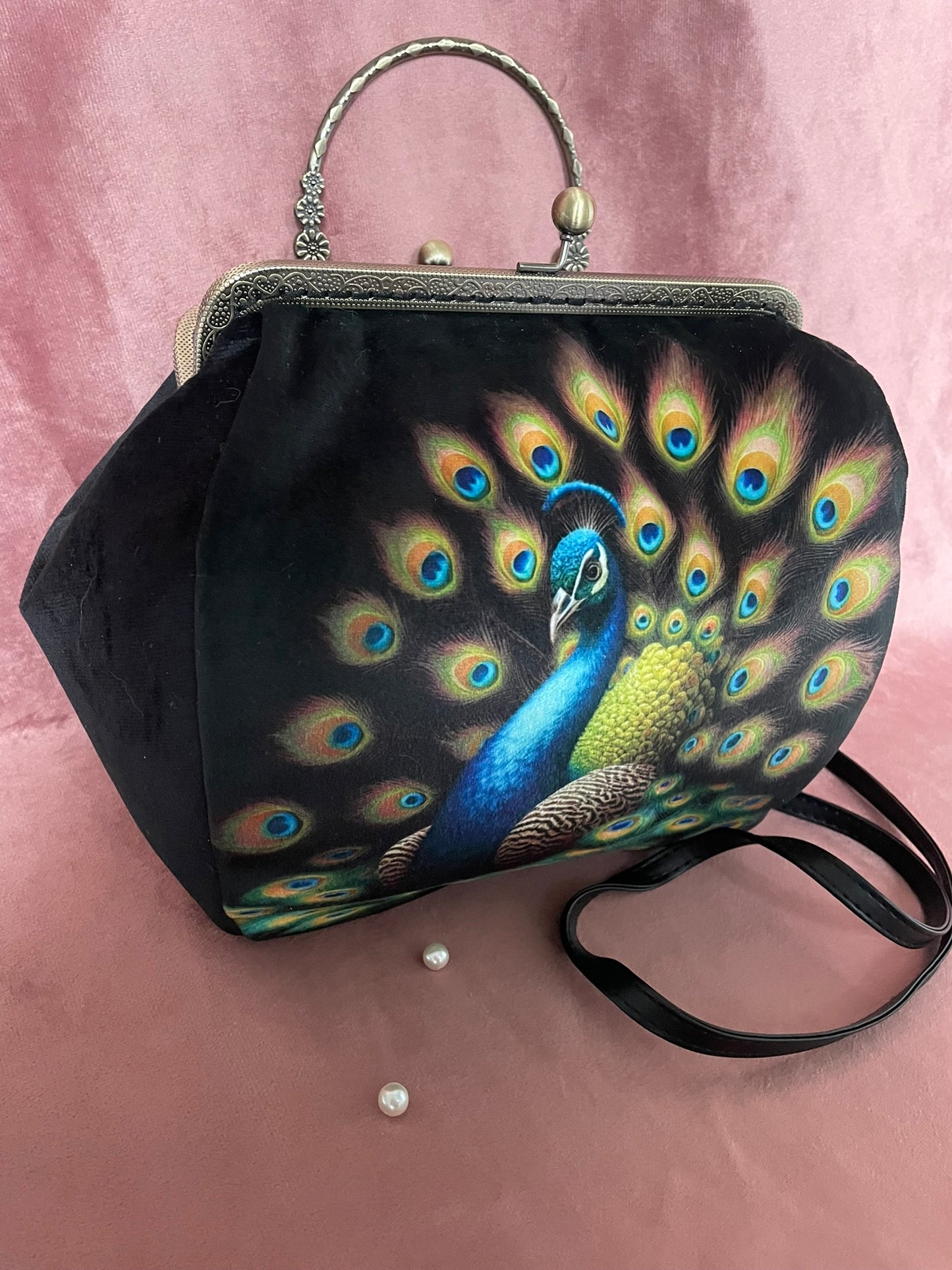 Sac Vintage Paon Majestueux – Accessoire Feerique Femme en Velours Noir