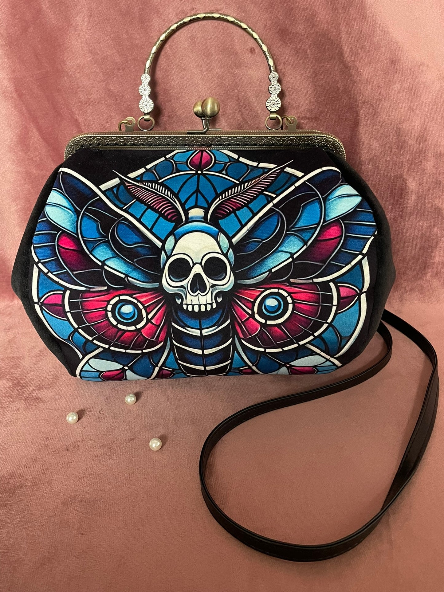 ac Vintage Papillon Crâne – Accessoire Fantaisie & Elégance Sombre