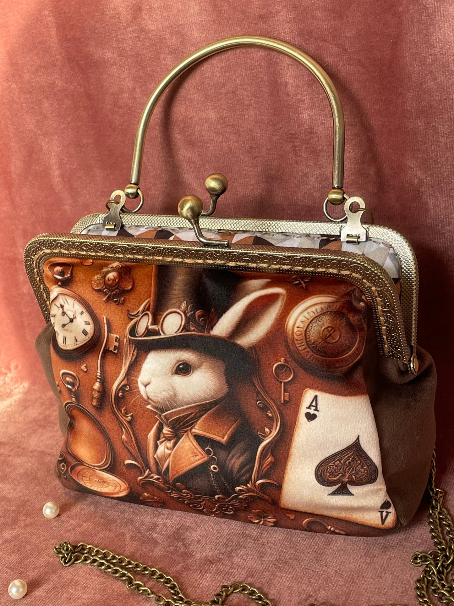 Clutch "Lapin du Temps" Steampunk – Élégance Vintage & Fantaisie Victorienne