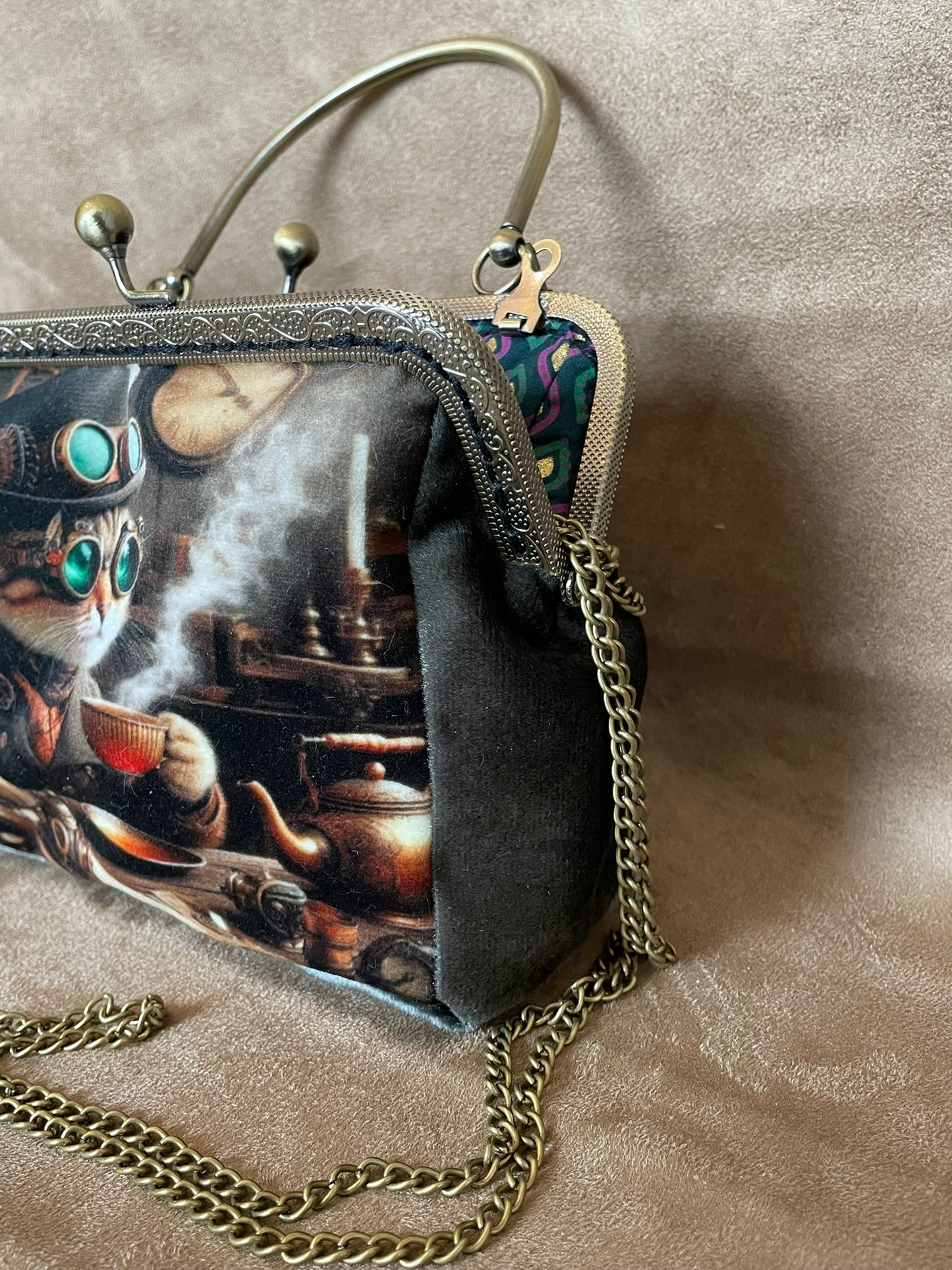 Sac Steampunk "Chat du Temps" – Clutch Vintage à l’Esprit Victorien
