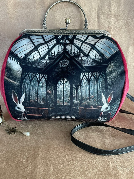 Sac « Les Lapins du Manoir d’Hiver » – Fantaisie Gothique & Élégance Victorienne