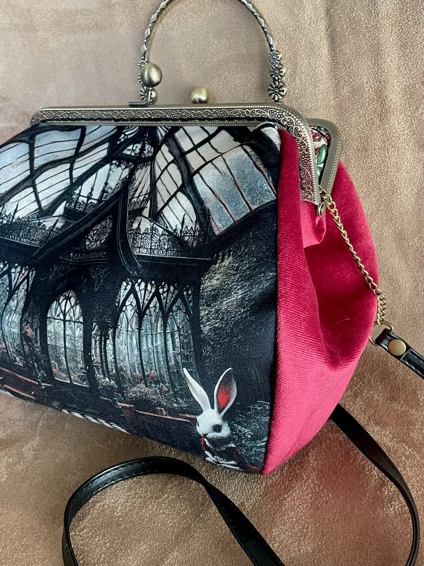 Sac « Les Lapins du Manoir d’Hiver » – Fantaisie Gothique & Élégance Victorienne