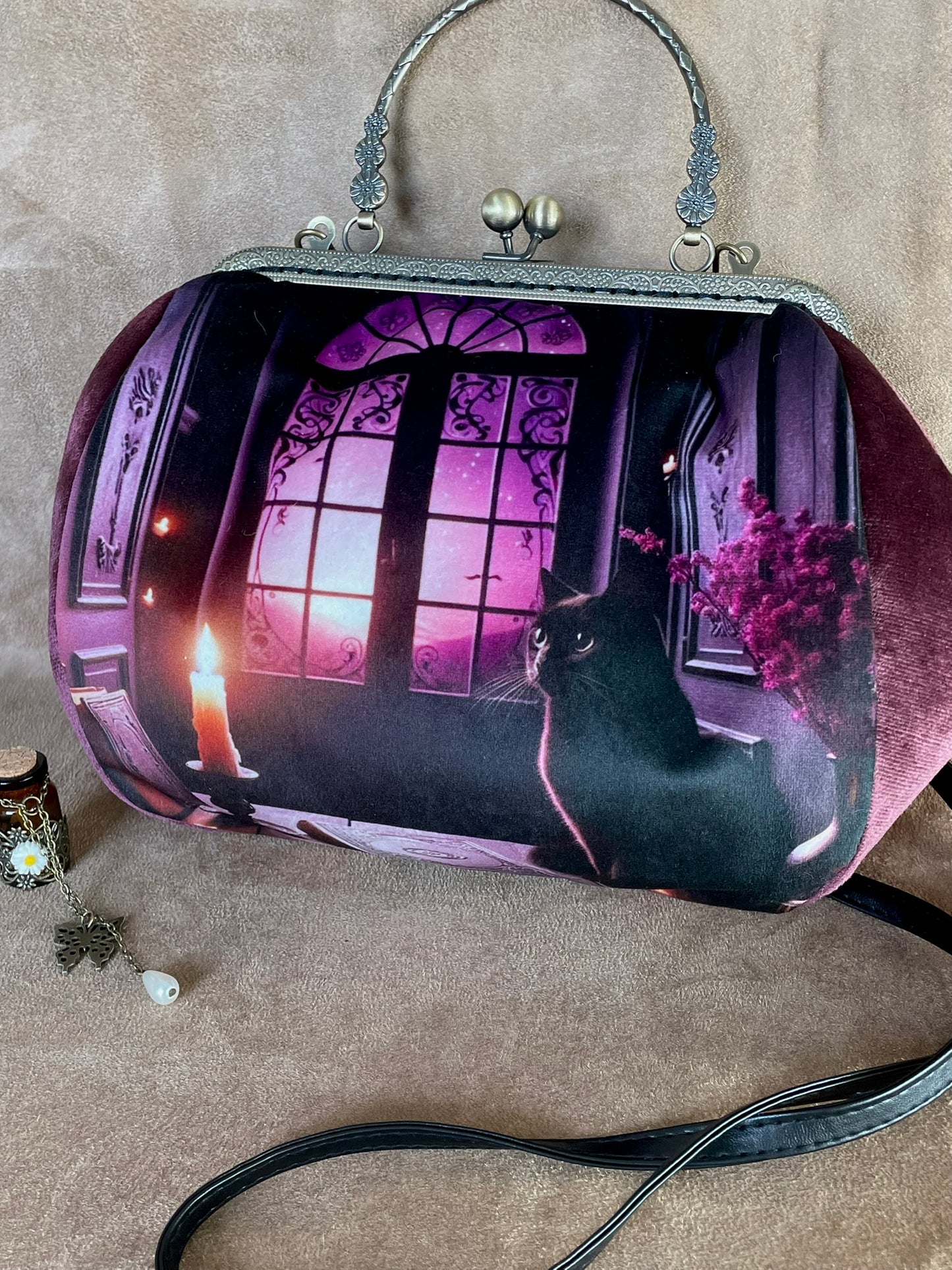 Sac « Le Chat du Manoir Étoilé » – Mystère Nocturne et Élégance Gothique