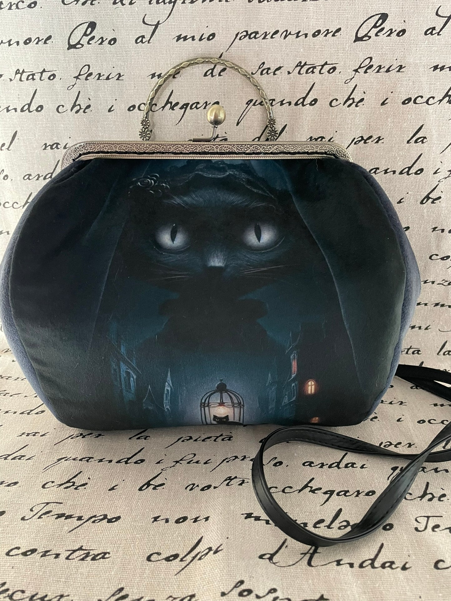 Sac « Le Chat du Manoir de Minuit » – Élégance Gothique & Mystère Nocturne