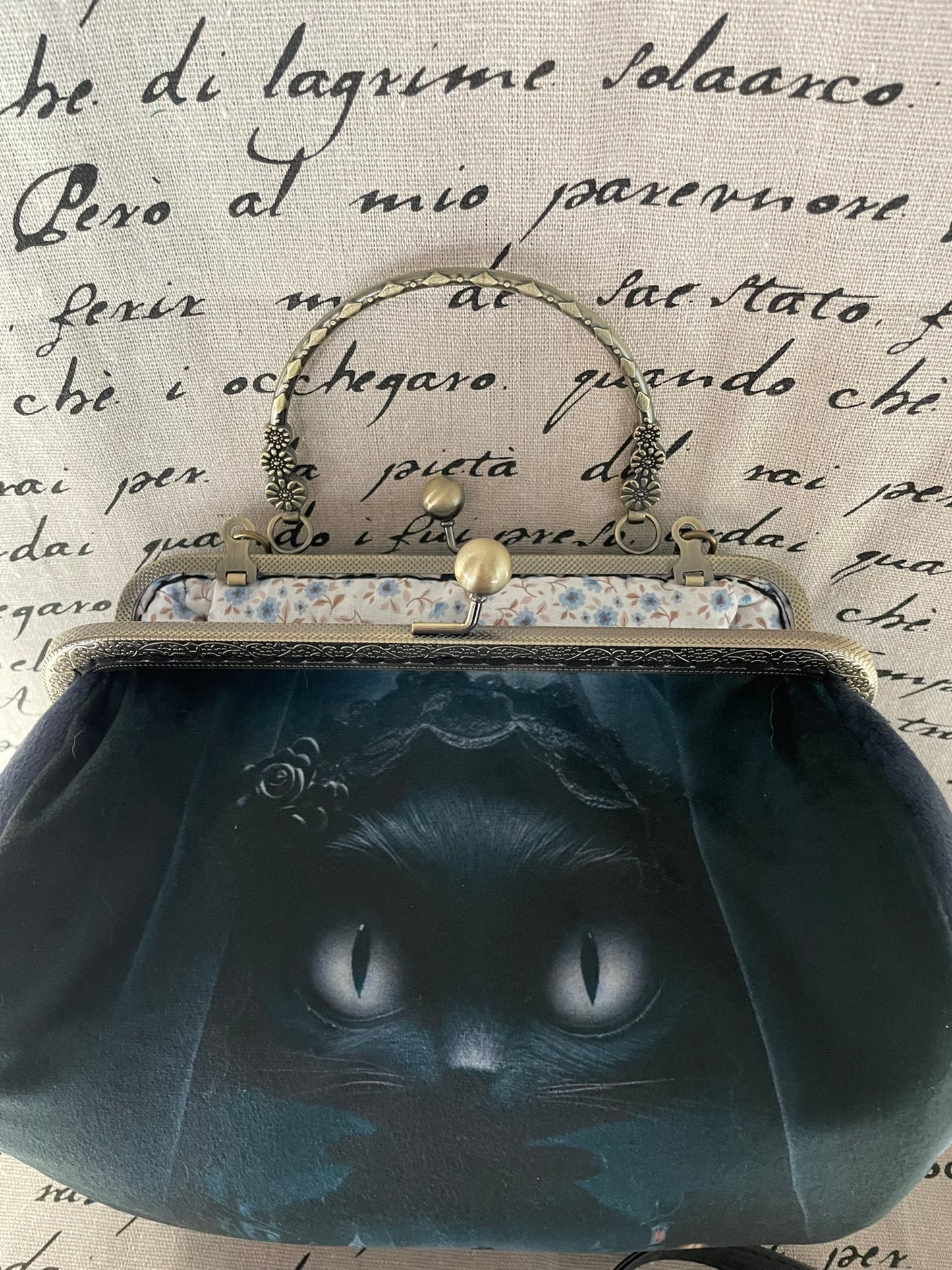 Sac « Le Chat du Manoir de Minuit » – Élégance Gothique & Mystère Nocturne