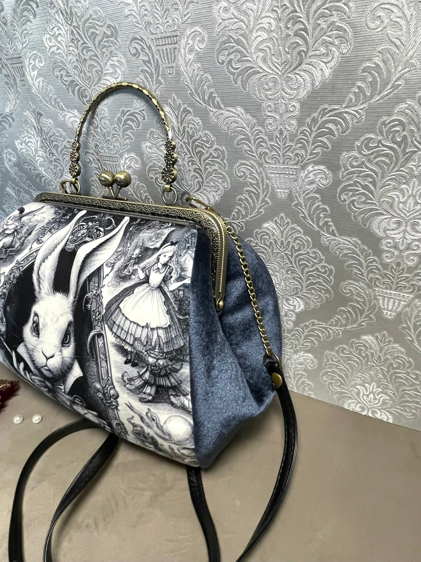 Sac vintage "Lapin Blanc" –  Alice au Pays des Merveilles