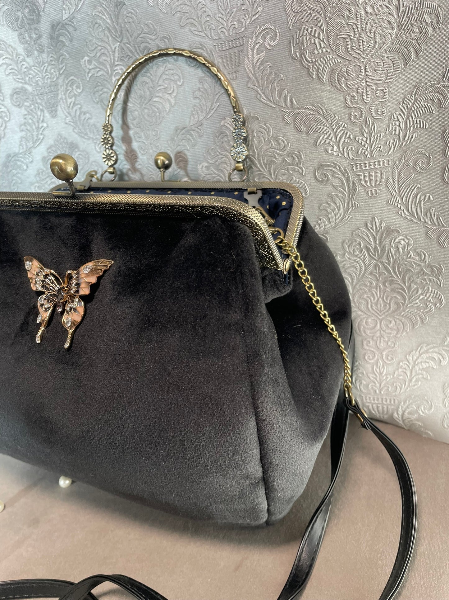 🦋 Sac “Papillon Noir Majesté” – Élégance vintage & mystère