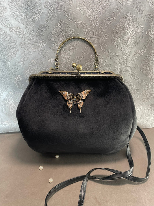 🦋 Sac “Papillon Noir Majesté” – Élégance vintage & mystère