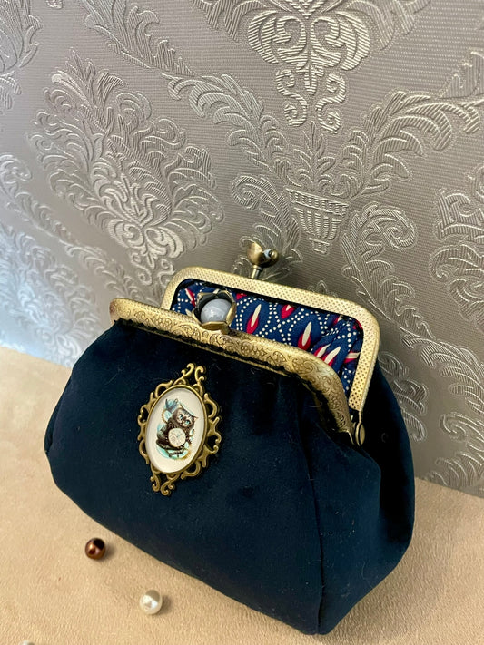 Porte-monnaie Velours Bleu Marine & Chat du Cheshire | Style Rétro Alice au Pays des Merveilles