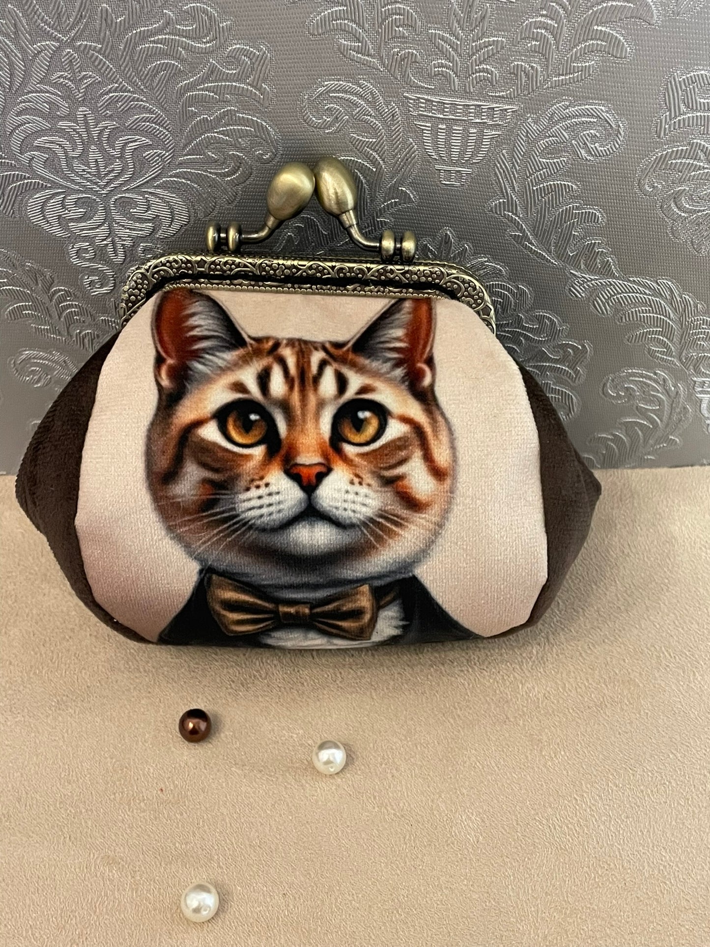 🎩🐱Porte-monnaie en velours avec Chat Gentleman – Accessoire rétro chic & irrésistible