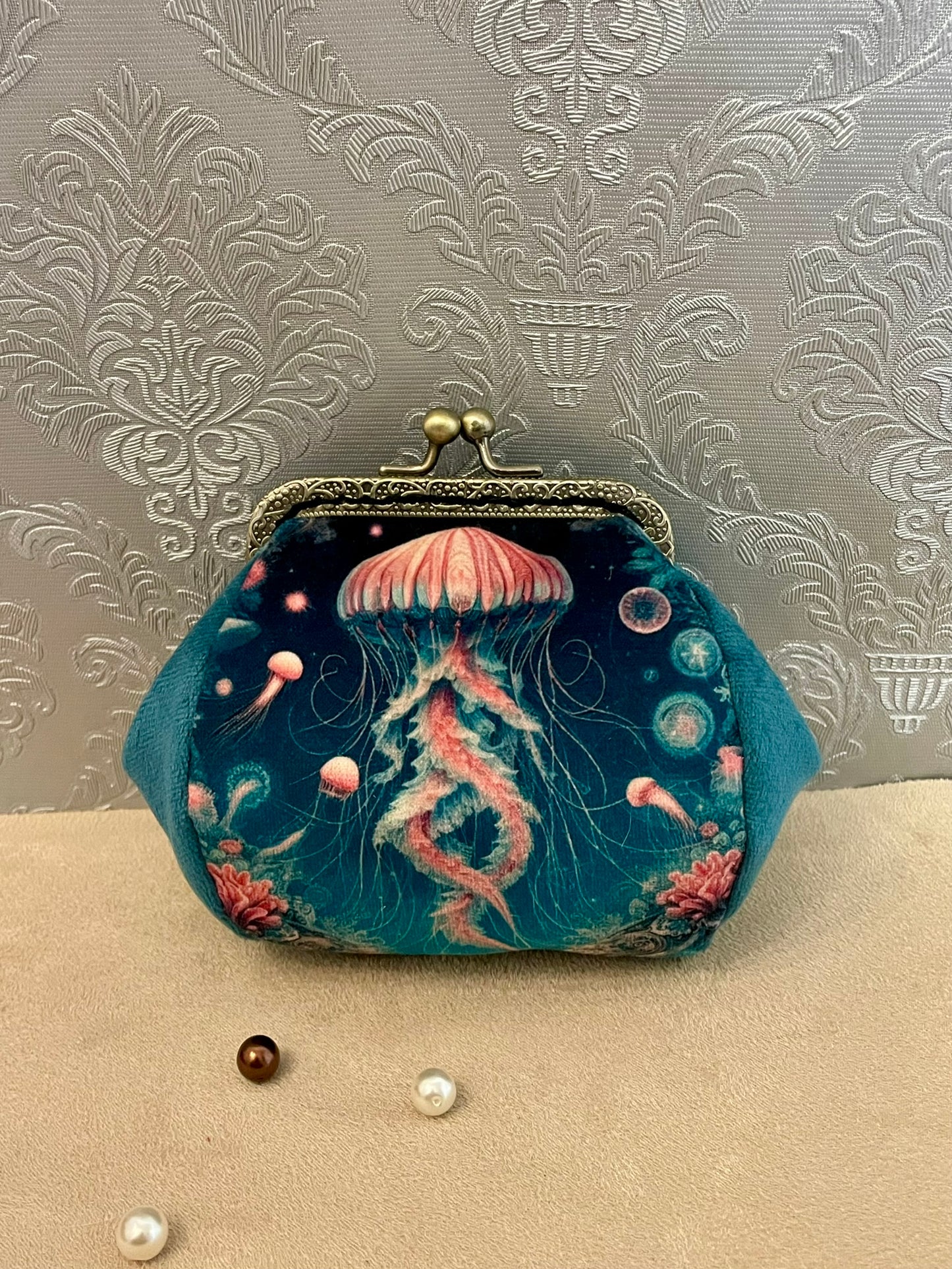 Porte-monnaie “Méduse Abysse” – Accessoire marin en velours