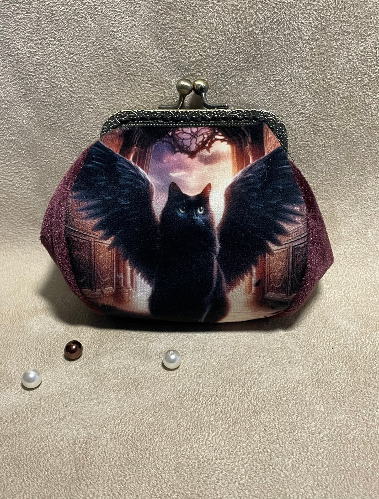 Porte-monnaie “Chat Ailé Nocturne” – Accessoire vintage fait main - Univers mystique & gothique