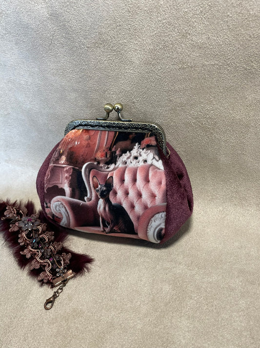 Porte-monnaie “Salon Félin – Chat Sphynx” – Accessoire vintage fait main - Chat élégant & ambiance boudoir