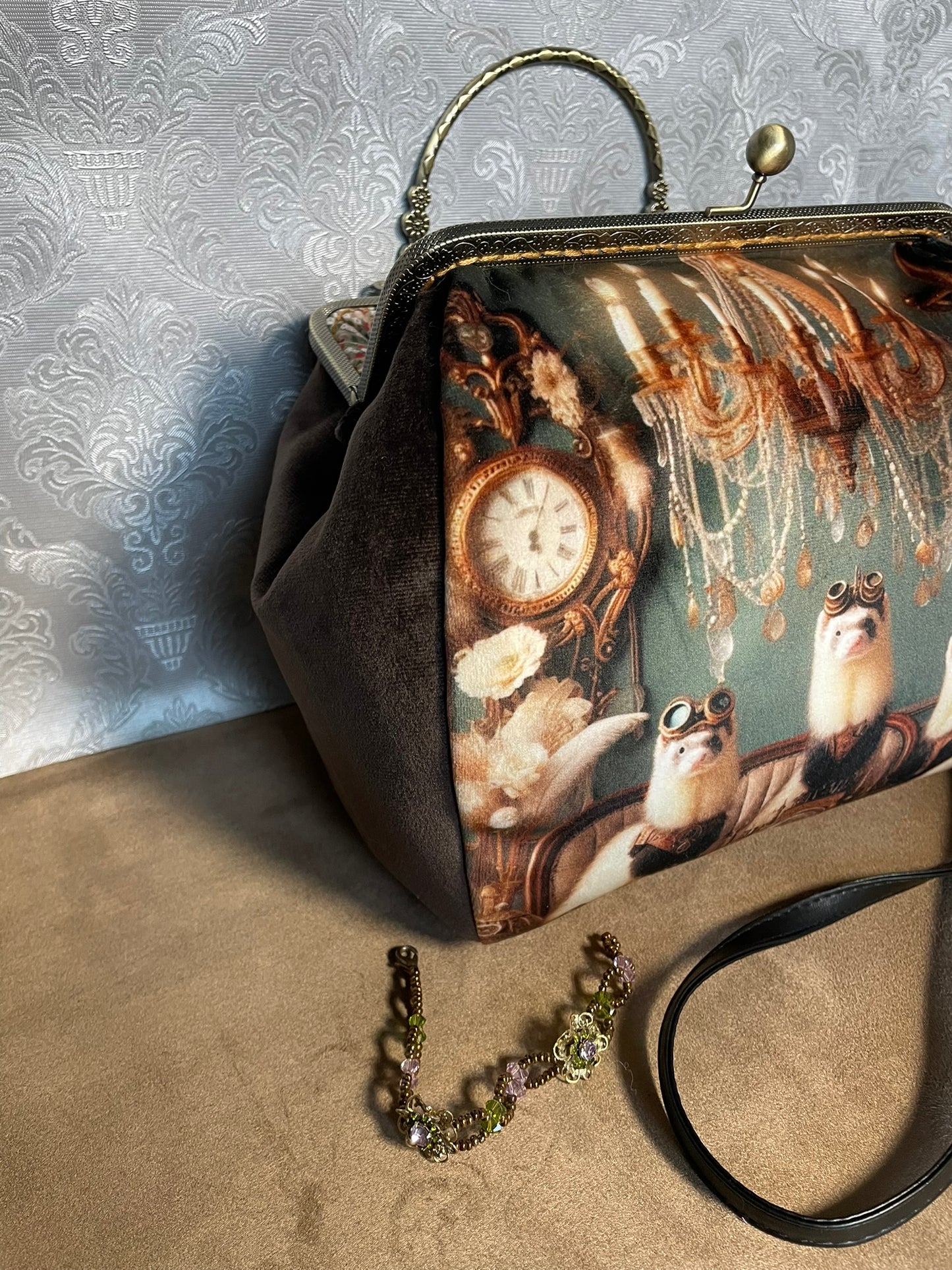 Sac à main « Les Gardiens du Temps » – Style Steampunk & Furets Aviateurs