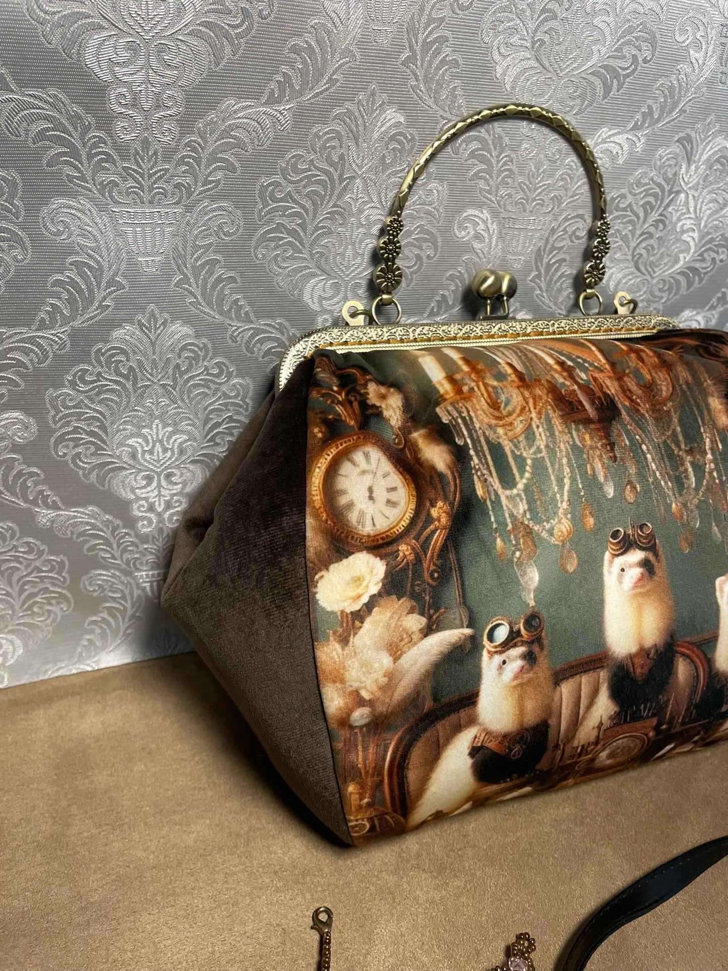 Sac à main « Les Gardiens du Temps » – Style Steampunk & Furets Aviateurs