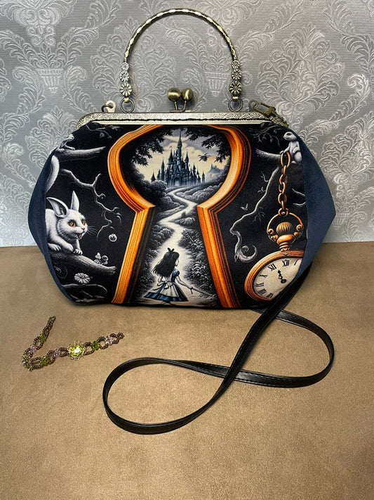 Sac à main Vintage "La Porte des Merveilles" – Style Alice & Conte Fantastique