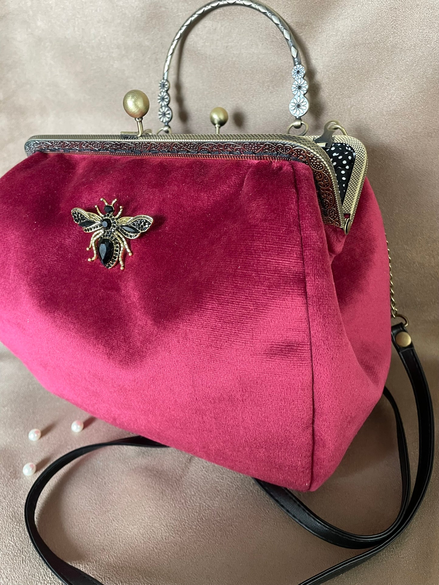 Sac à main Bijou « Velours Rubis Enchanté » – Style Vintage & Chic Baroque