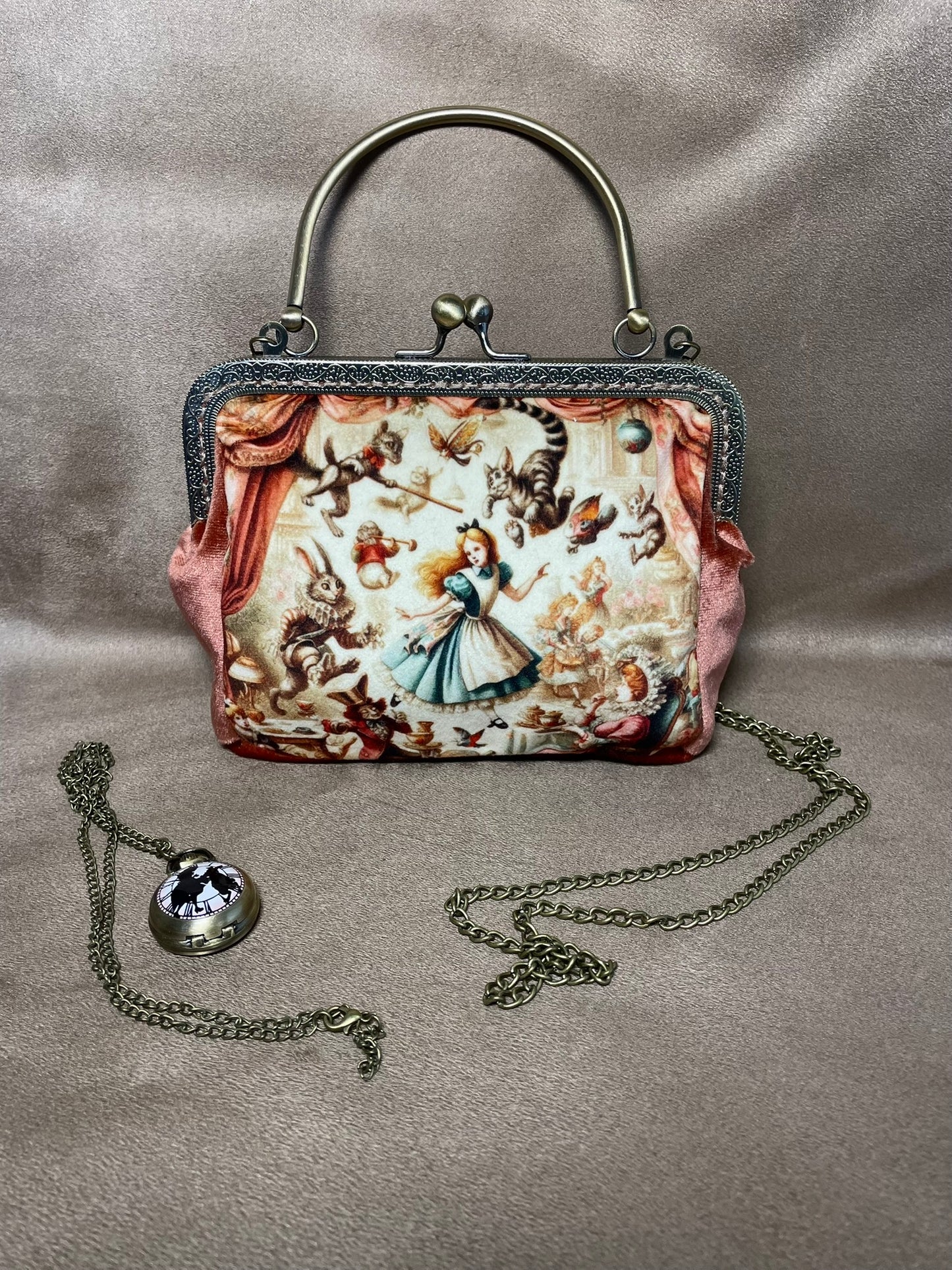 Pochette clutch  "L'Heure du Thé au Pays des Merveilles" – Pochette Vintage Vieux Rose