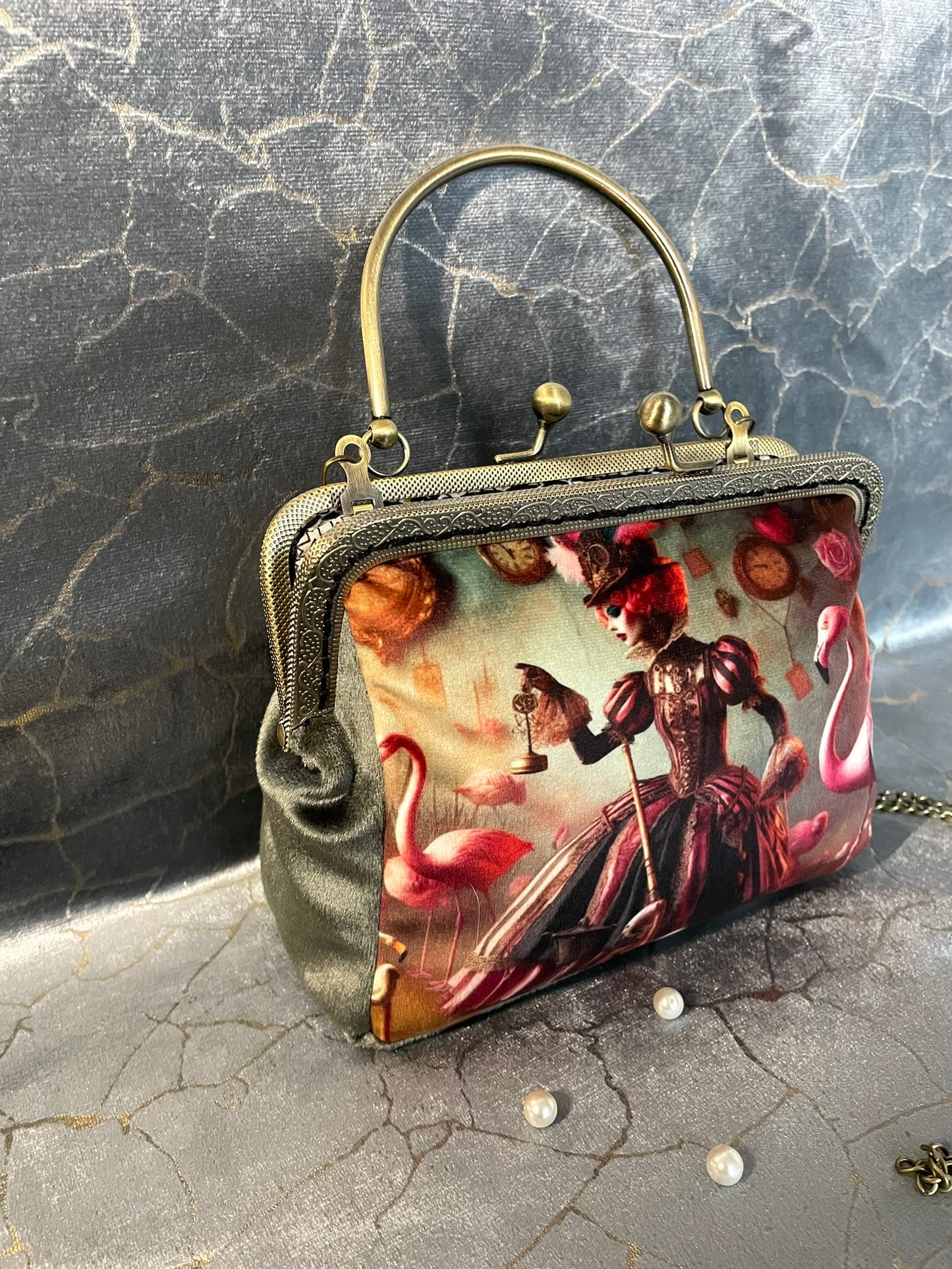 Pochette / Clutch Sac "Le Palais de la Reine Rouge" – Pochette Steampunk & Alice au Pays des Merveilles