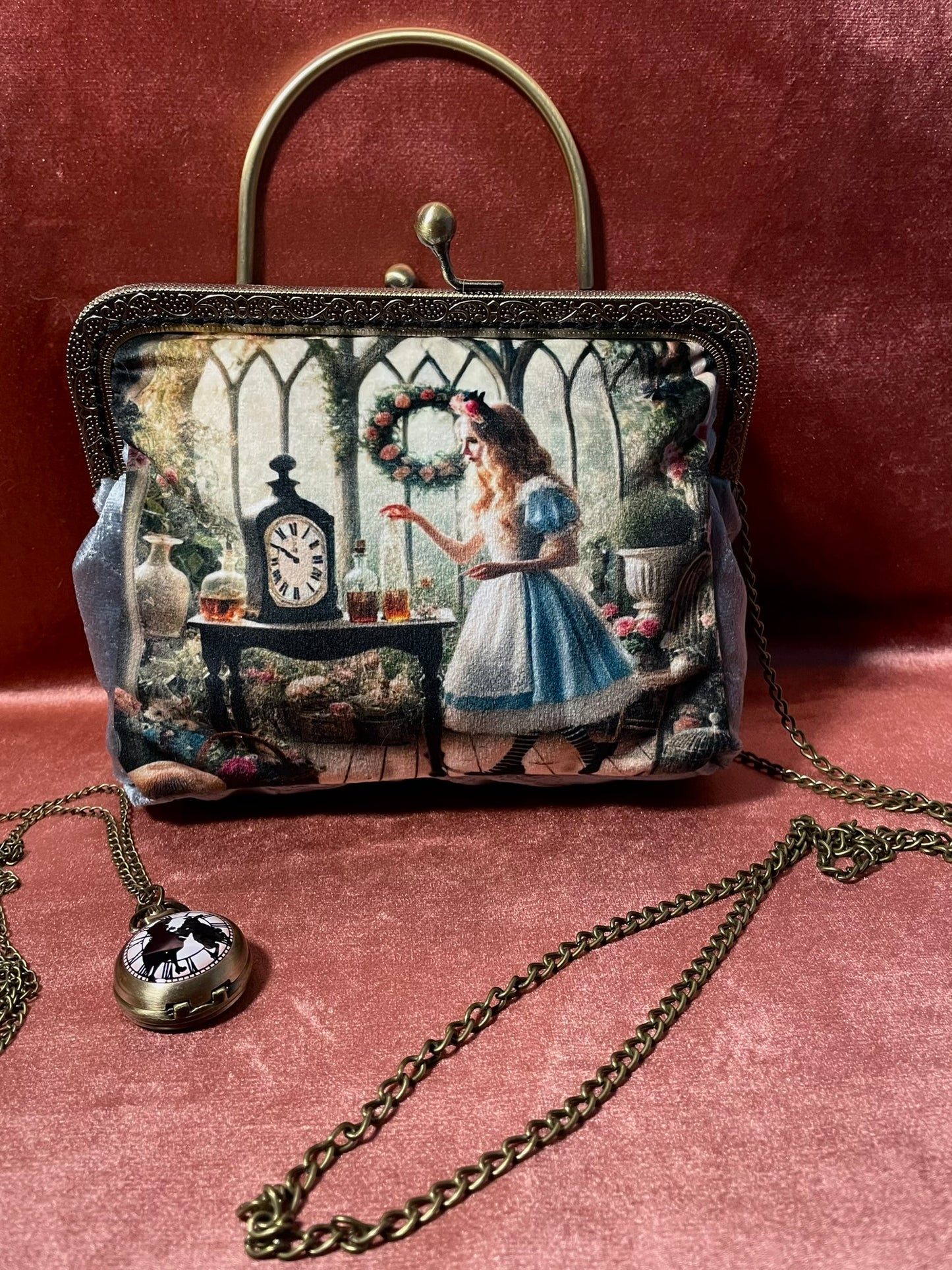 Pochette Clutch "Le Laboratoire d'Alice" – Pochette Artisanale Style Vintage & Shabby Chic