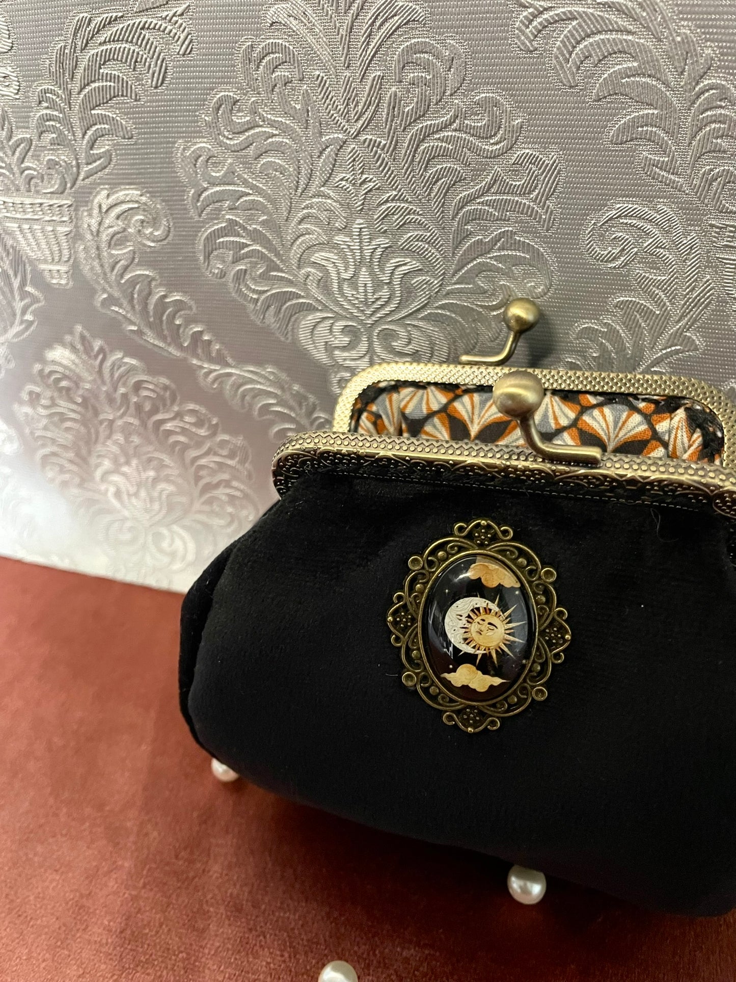 Porte-monnaie "Astre Lunaire" – Création Textile Mystique & Céleste