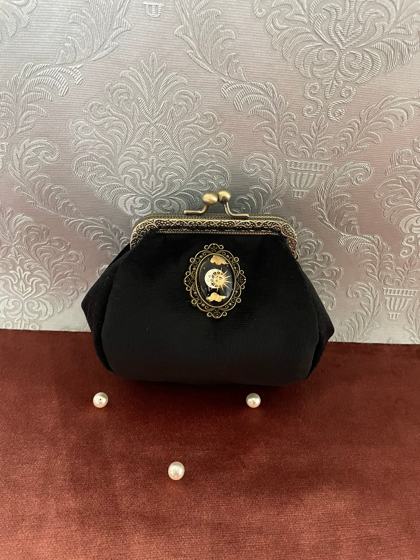 Porte-monnaie "Astre Lunaire" – Création Textile Mystique & Céleste