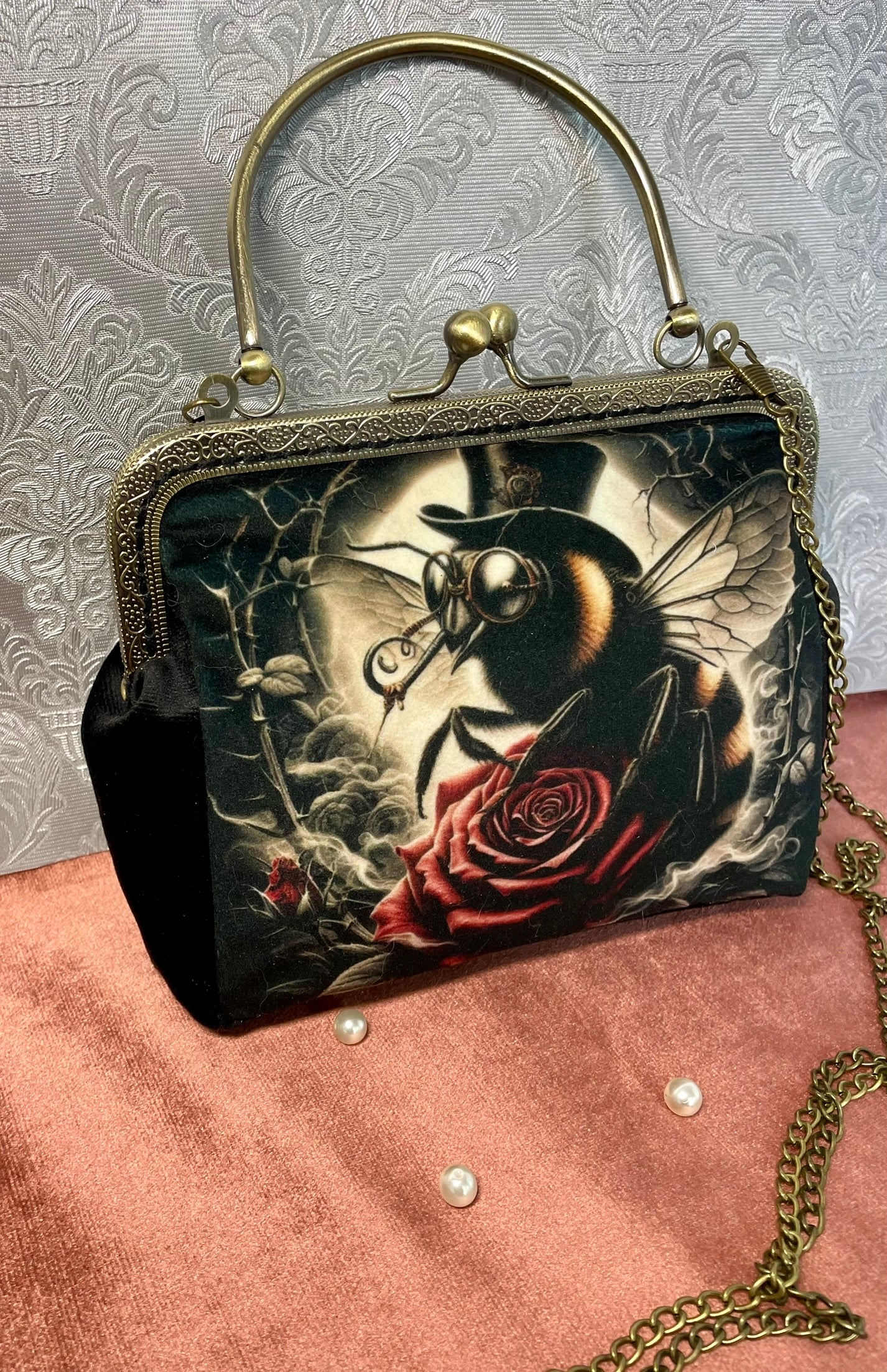 pochette/clutch Steampunk « L’Abeille à Haut-de-Forme » – Style Vintage & Cabinet de Curiosités