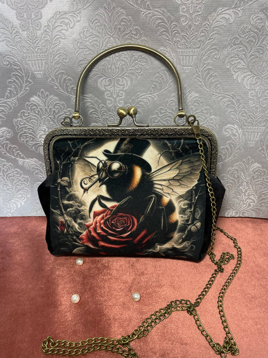 pochette/clutch Steampunk « L’Abeille à Haut-de-Forme » – Style Vintage & Cabinet de Curiosités