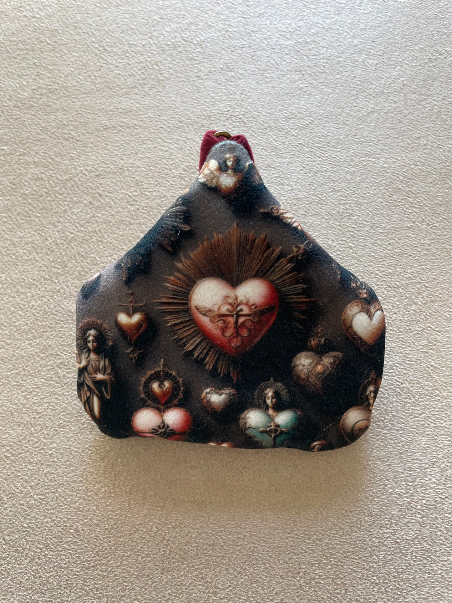 porte monnaie aimanté ex voto, coeur sacré