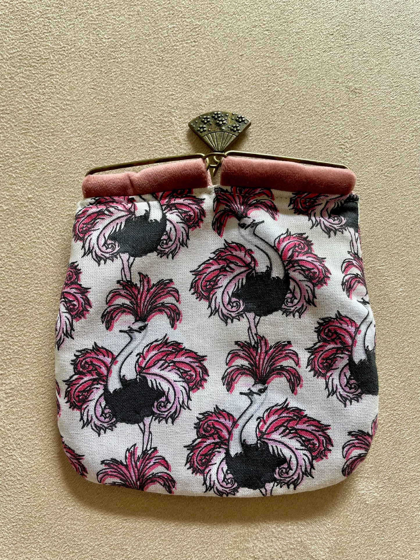 porte monnaie aimanté autruche