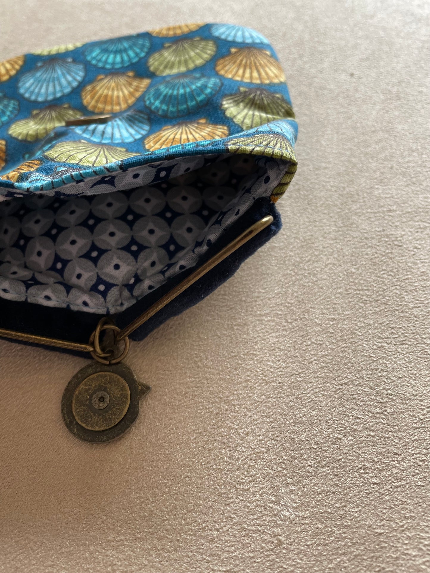 porte monnaie aimanté