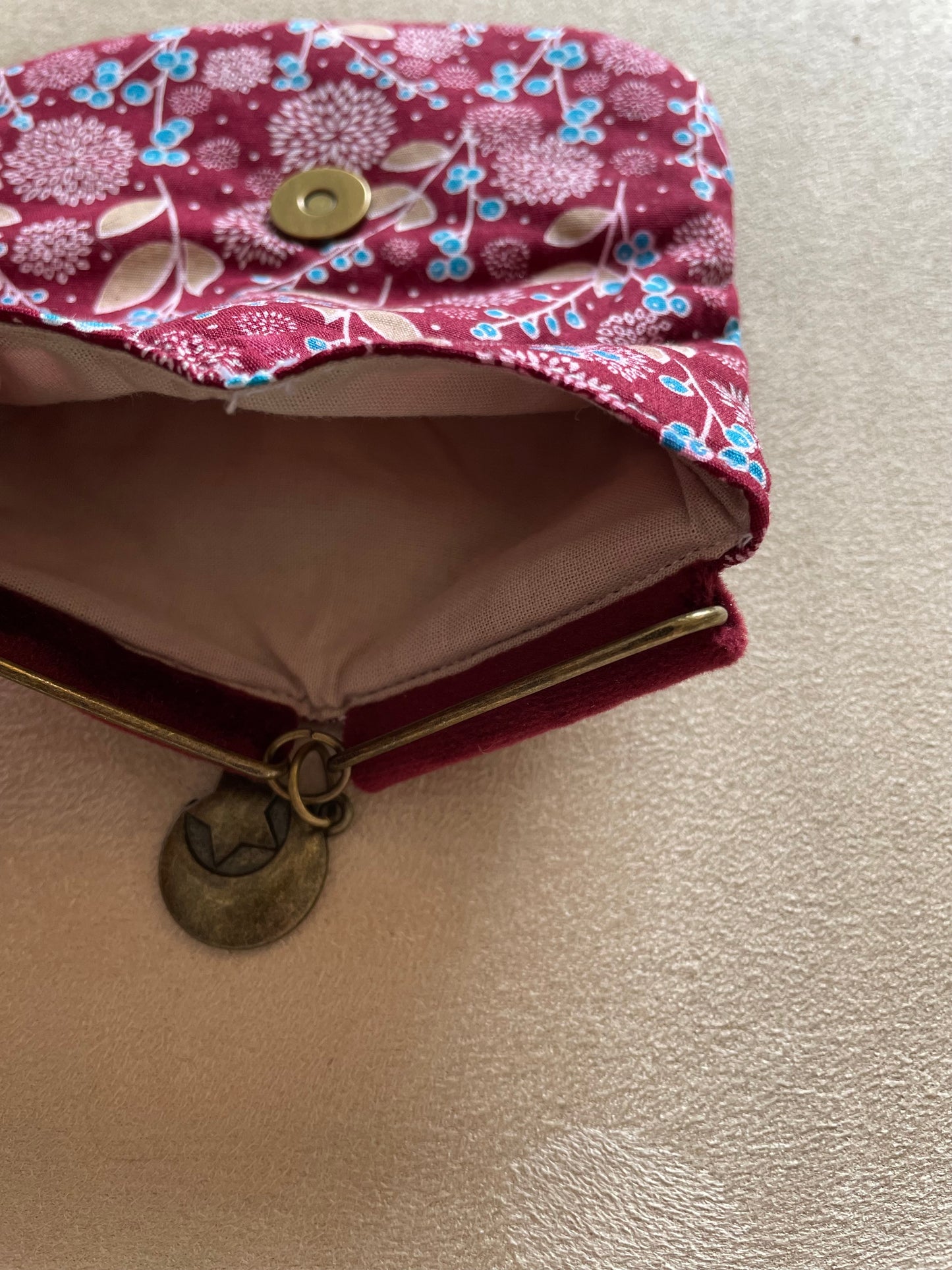 porte monnaie aimanté