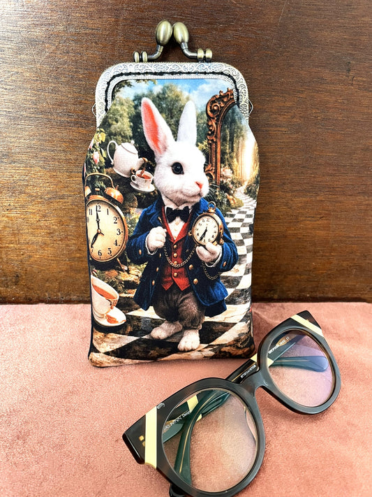 Étui à Lunettes Rétro Velours Le Lapin au Tea Time – Fait Main