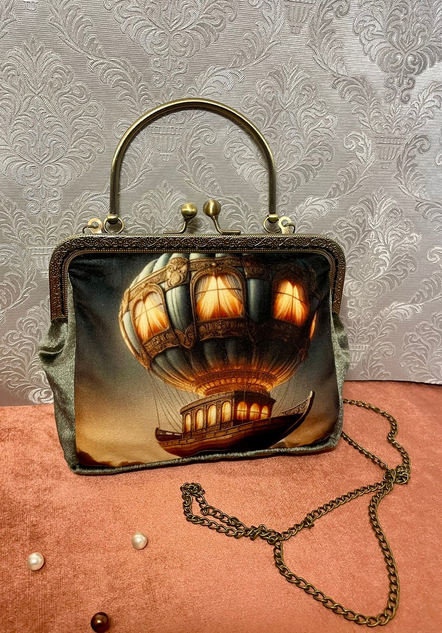 Idée cadeau femme original sac à main thématique voyage imaginaire et Jules Verne.