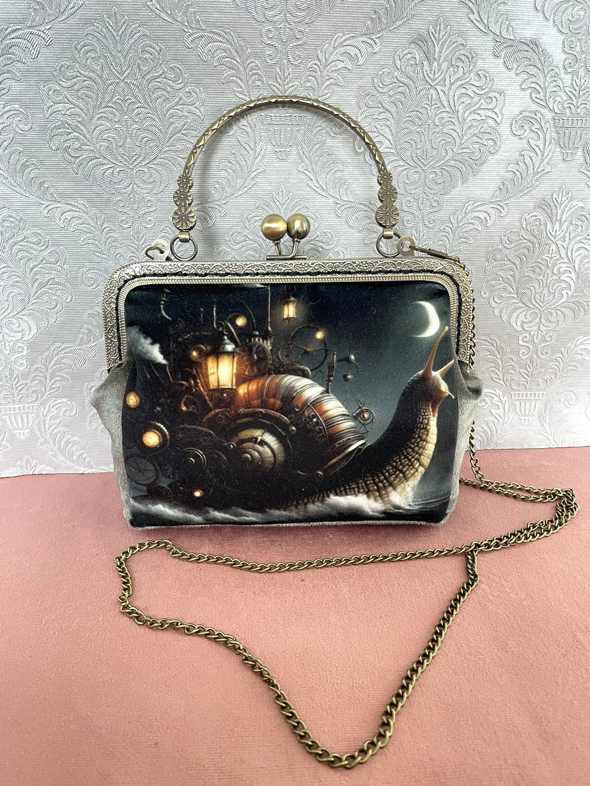 pochette-retro-escargot-steampunk-vert-de-gris