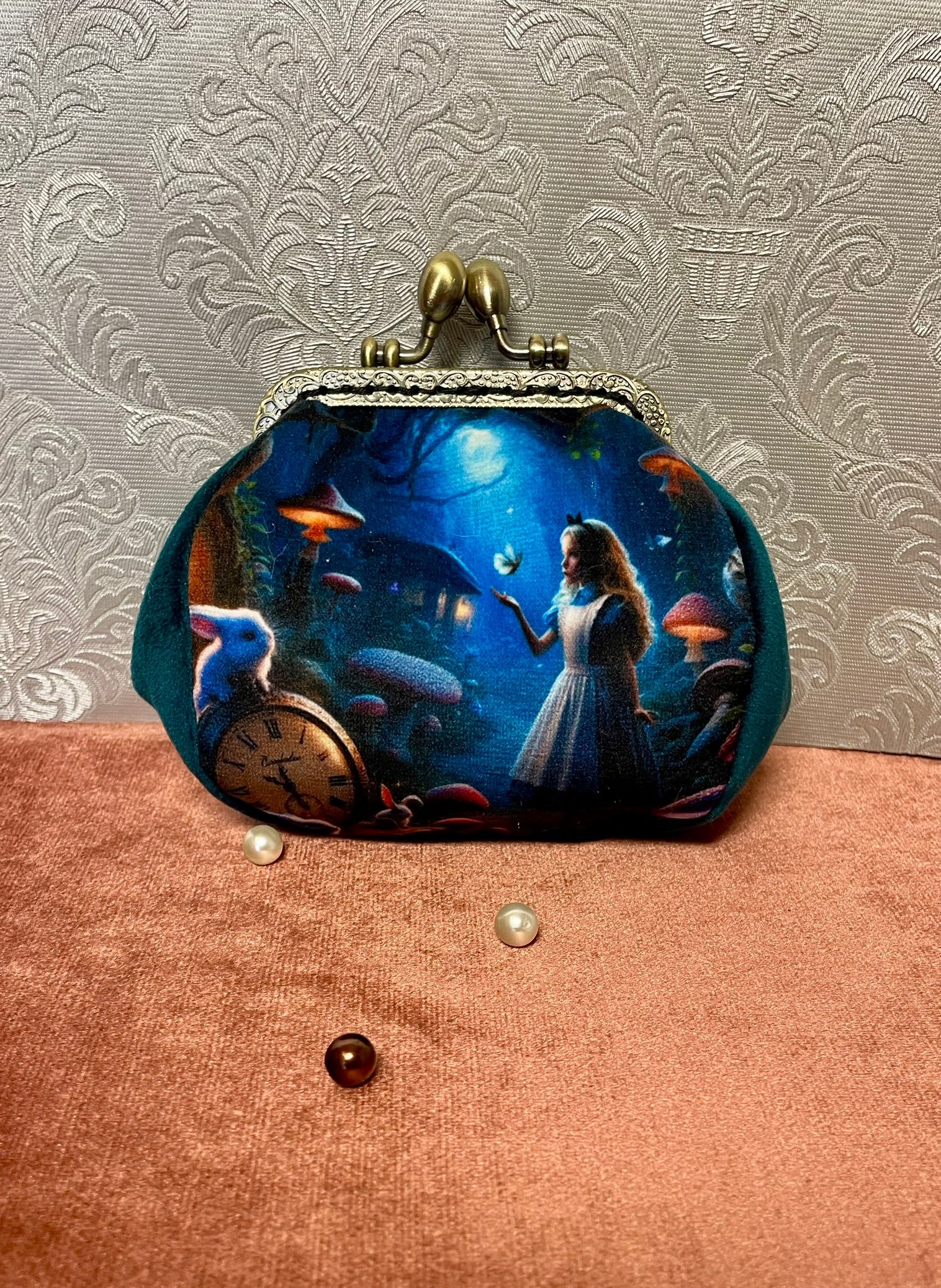 Porte monnaie Alice et le lapin blanc de face